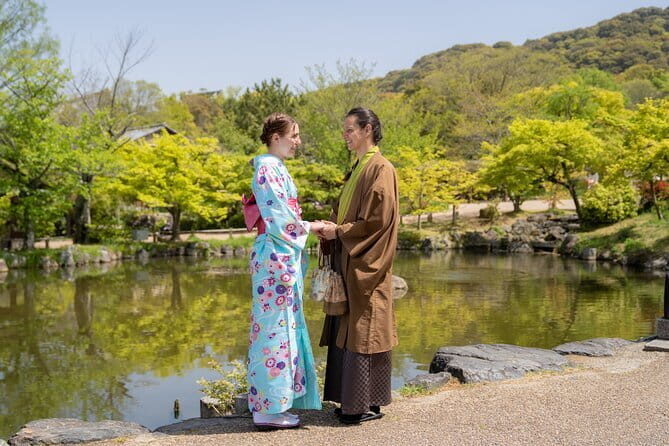 Kyoto’s ONLY COUNTRYSIDE E-Bike Tour with a Japanese Local! - Meeting in Arashiyama, then rolling into temple streets and countryside lanes