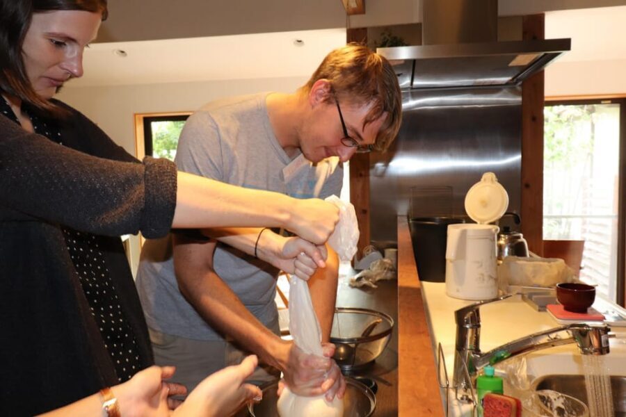 Making Fresh To-fu from soybeans in Kyoto - Four tofu dishes: why “variety” here is actually a lesson