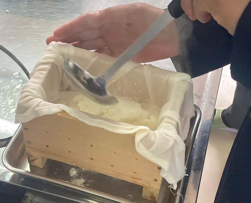 Making Fresh To-fu from soybeans in Kyoto - Diet notes: vegan, halal, gluten-free, and allergies