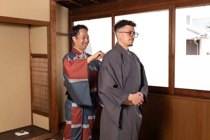 Men's Kimono Lesson and Shopping in Kyoto - The shopping part: help choosing, not pressure