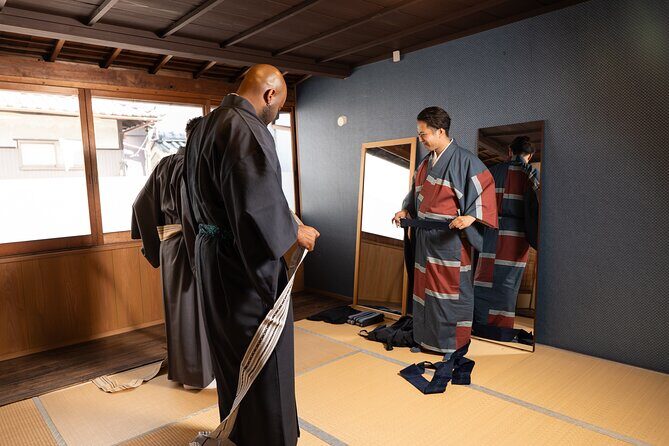 Men's Kimono Lesson and Shopping in Kyoto - Who this is best for