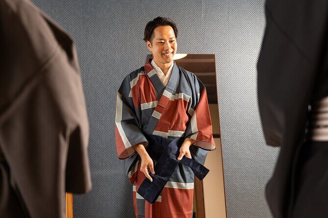 Men's Kimono Lesson and Shopping in Kyoto - What you learn: juban, kimono, and confidence basics
