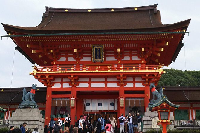 One-Day Walking Tour : Enjoy Kyoto to the fullest! - Fushimi Inari-taisha: the torii tunnel that rewards pacing
