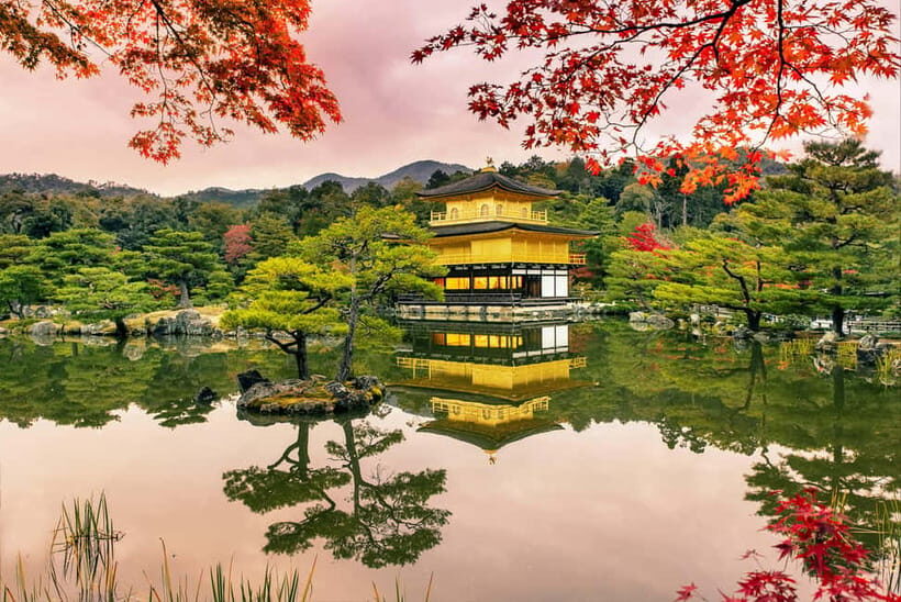 Osaka/Kyoto: Katsuoji, Kinkakuji, Arashiyama 1-Day Bus Tour - Kinkaku-ji Temple: golden calm at a World Heritage icon