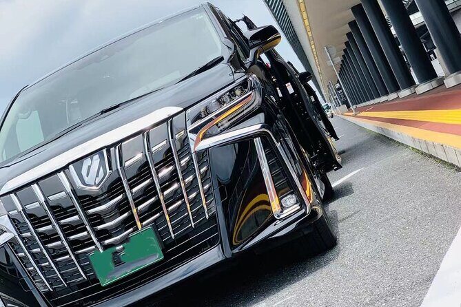 Private departure transfer from Kyoto city to Kansai International airport - Flight-tracking in real life: your driver routes you to the right way to KIX