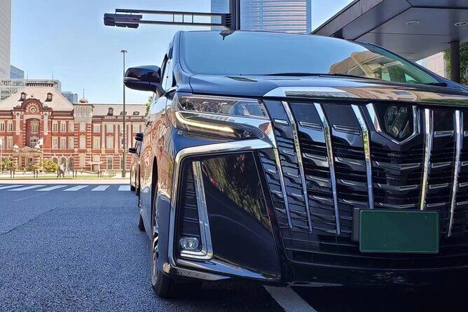 Private departure transfer from Kyoto city to Kansai International airport - What you’re actually riding: car, MPV, or van for up to nine