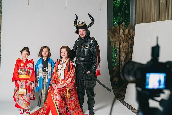 Private Kyoto Photography and Dress up Adventure （ALL PLAN) - Posing and direction: how they help you look natural