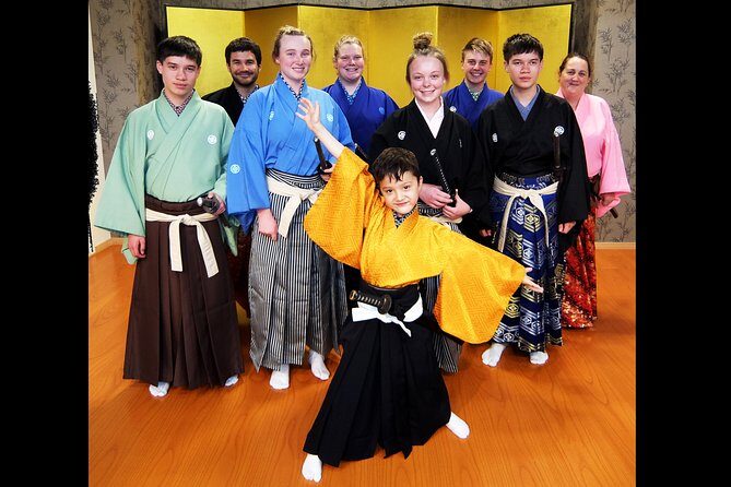 Samurai School in Kyoto: Samurai for a Day - Drawing and sheathing: the katana skill that feels most real