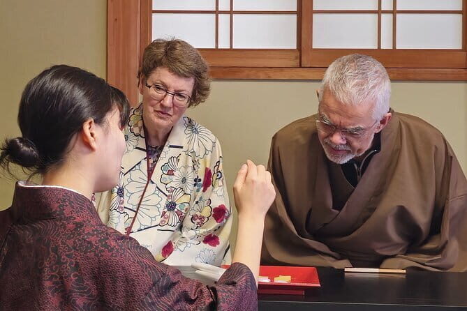 Tea Ceremony in 150 Years Old Townhouse with Tables and Chairs - A 150-Year-Old Kyoto Townhouse in Ninenzaka: where the mood starts