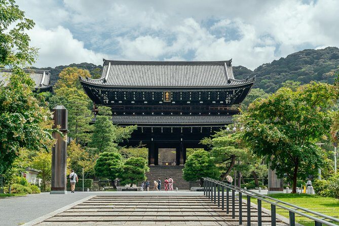 Treasures of Kyoto: Geishas & Traditions Private Tour - Key highlights at a glance