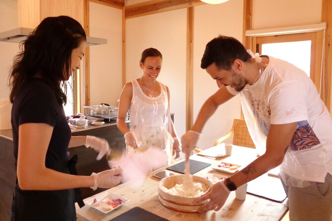 Sushi Making Experience in KYOTO - Hosts Expertise