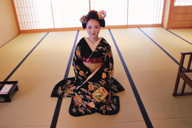 Meet a Geisha in Kyoto: Enjoy Exclusive Geisha Show in Gion - Location and Meeting Point