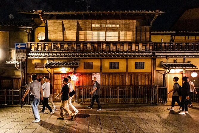 Kyoto Food & Drink Tour With a Local: Private Custom Izakaya Experience - Getting to Know Kyoto