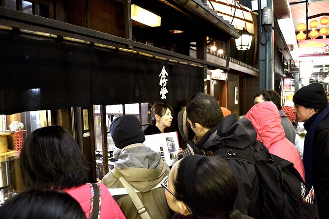 Gion Walking Tour by Night - Weather Considerations and Ratings