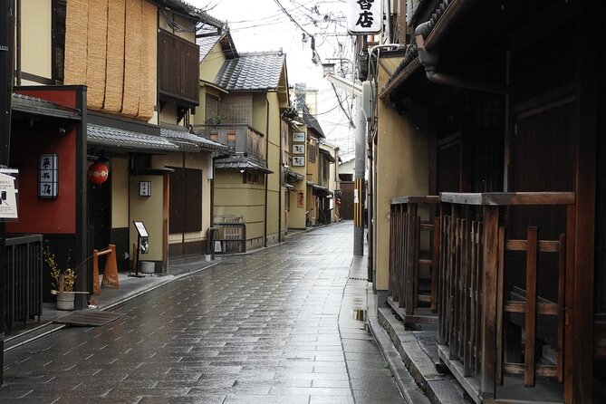 2 Hour Walking Historic Gion Tour in Kyoto Geisha Spotting Area - Questions and Support