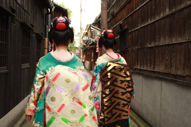 KYOTO GION Walking PRIVATE Tour and Customized Kappo Dinner - Gion Walking Tour