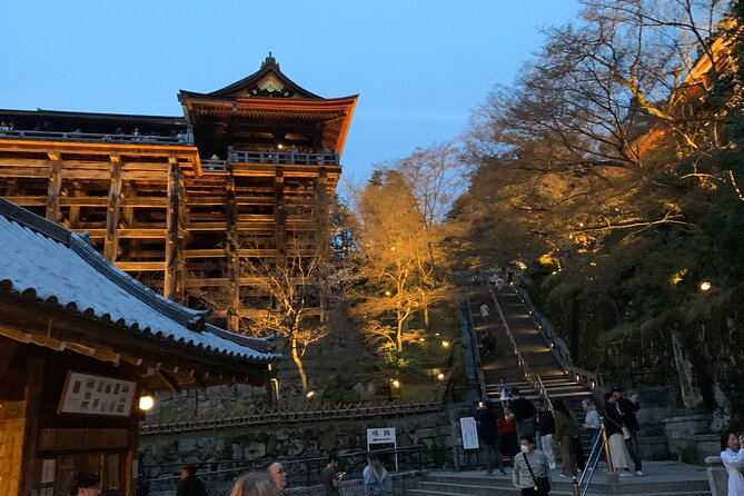 Gion District Walking With an Expert Local Tour Guide in Kyoto - How to Book