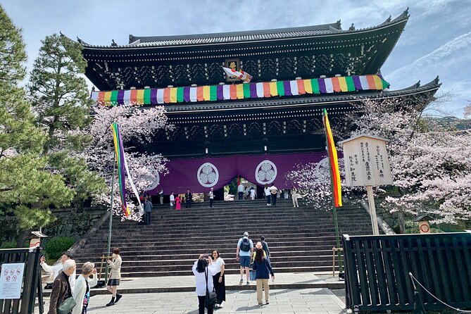 Gion District Walking With an Expert Local Tour Guide in Kyoto - Special Offer