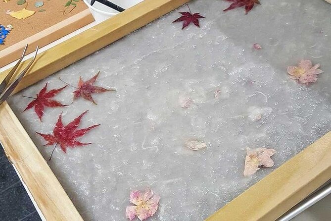 Afternoon Traditional Japanese Washi Papermaking in Kyoto - Accessing the Experience